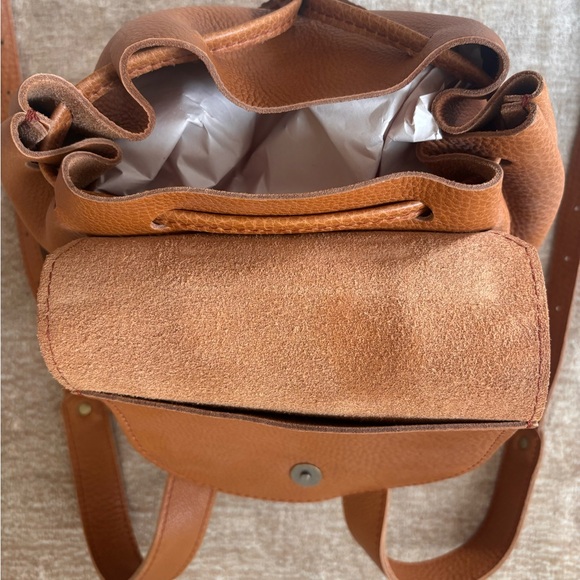 Portland Leather Dune Backpack - Picture 4 of 8